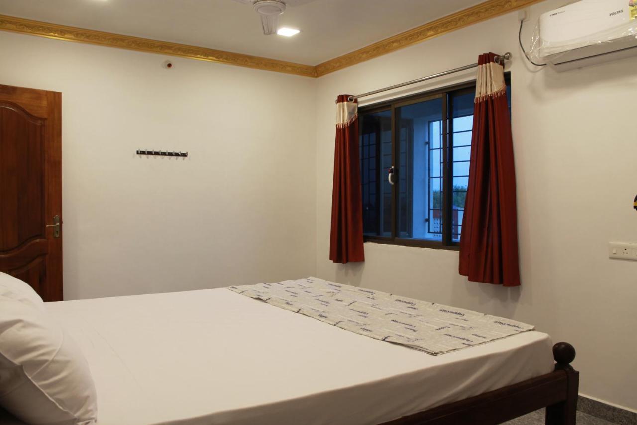 蓬蒂切里 Seascape Residency White Town酒店 外观 照片